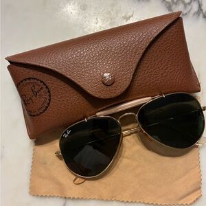 Ray-Ban Gold Aviator Sunglasses with Brown Case